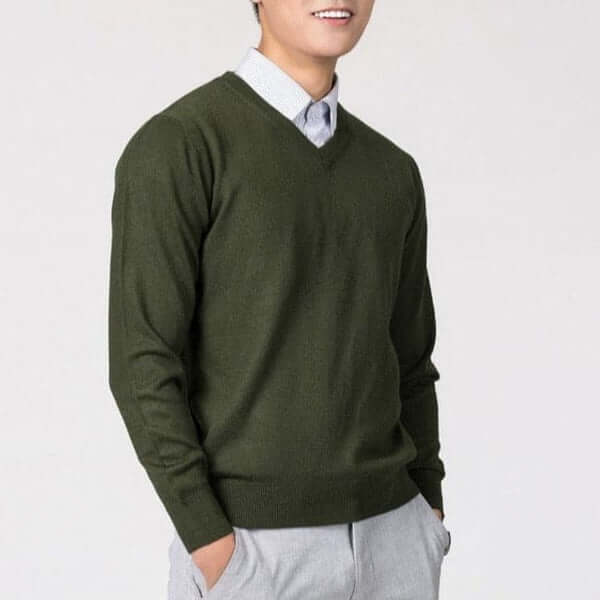 Men’s V-Neck Knit Pullover Sweater